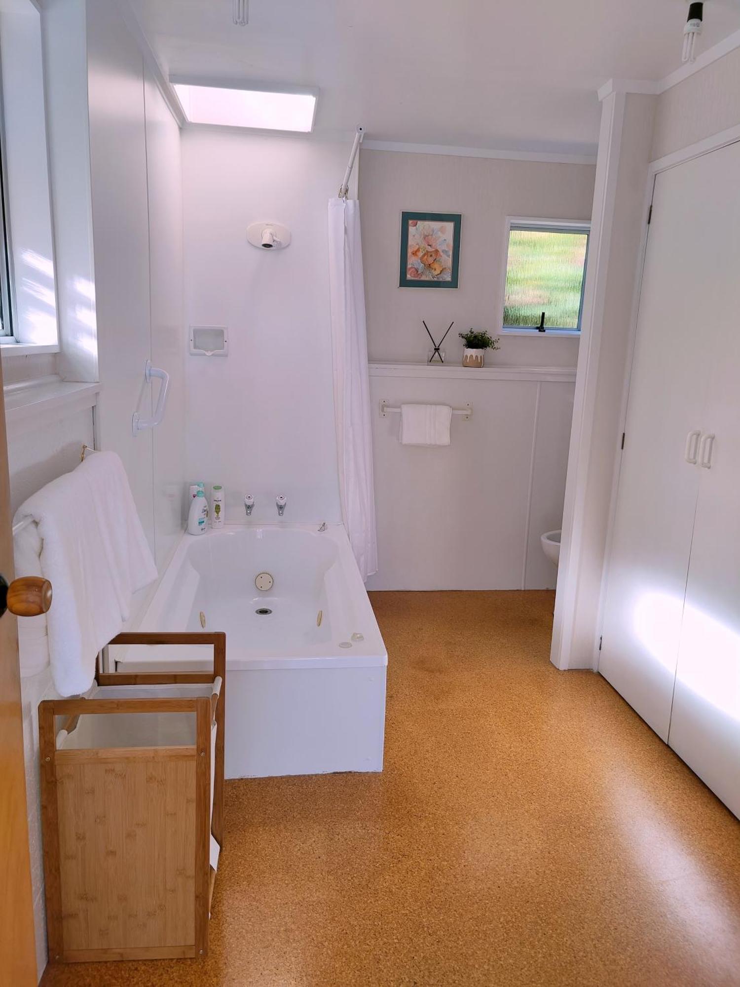 Delight In Birch-Lake View Holiday Home Таупо Екстериор снимка